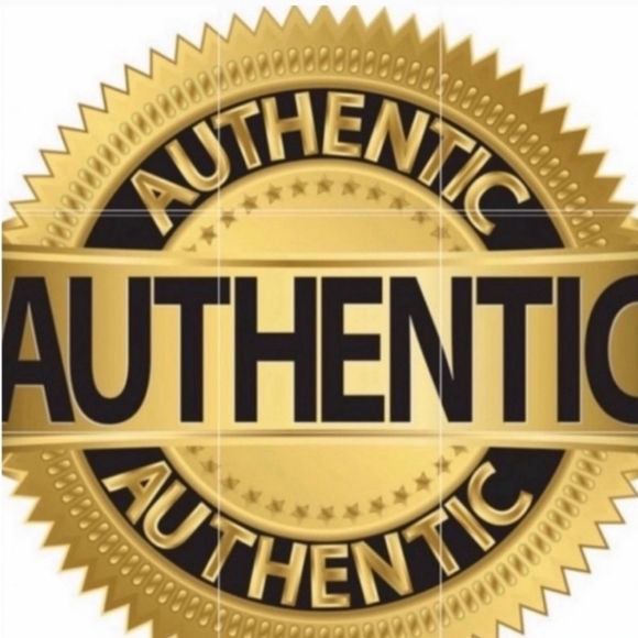 Authentic Chanel - Picture 4 of 7